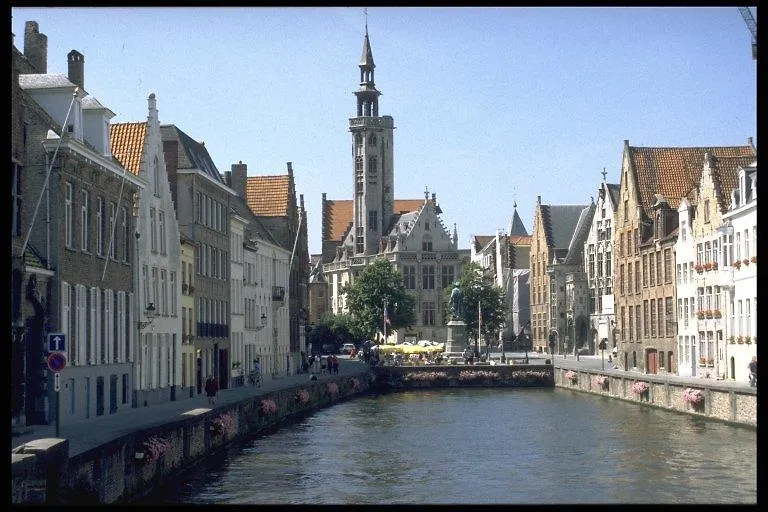 Casa Clara Apartment Bruges Homestay
